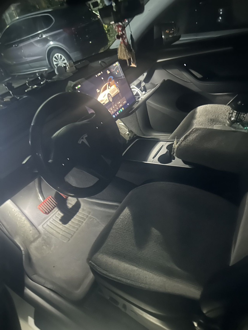 Tesla Model Y 2022 #2 Tesla Model Y 2022 car image #2
