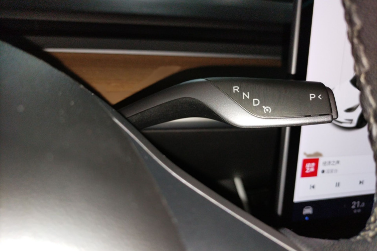 Tesla Model 3 2020 #18 Tesla Model 3 2020 صورة سيارة #18