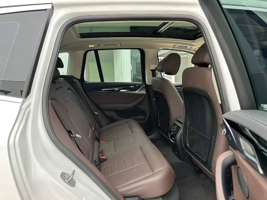 BMW X3 2020 car image #6