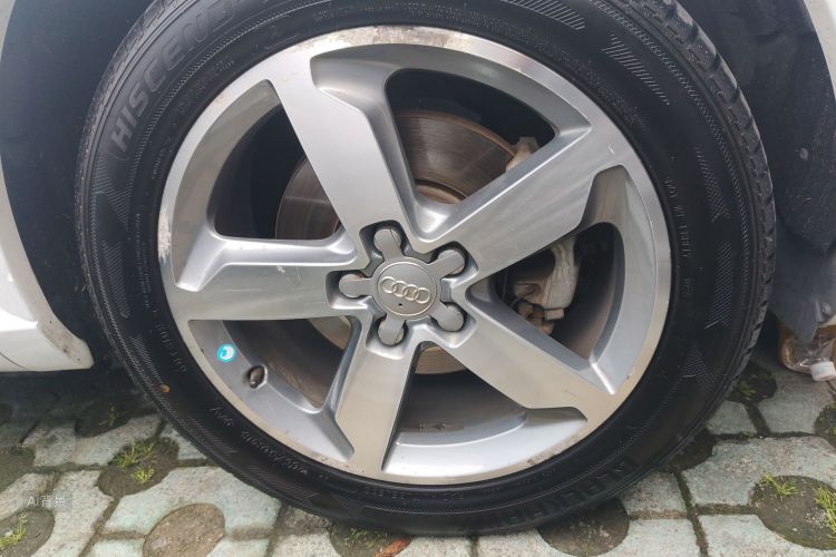 Audi Q3 2016 immagine di auto #9