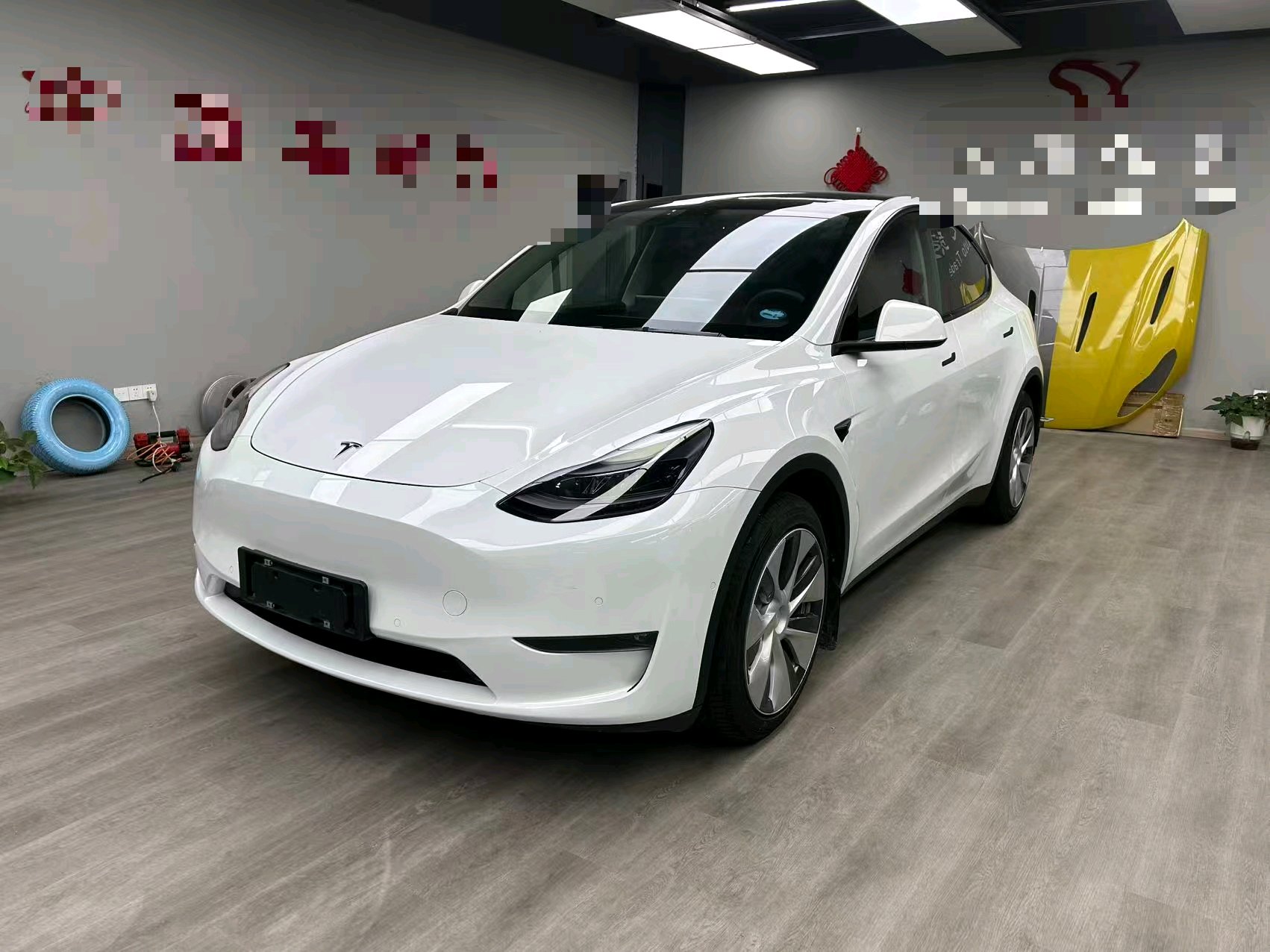 Tesla Model Y 2021 immagine di auto 