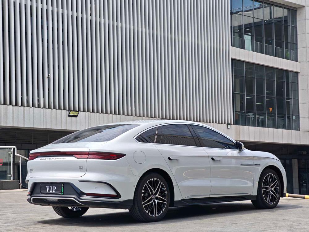 BYD Han 2025 immagine di auto #7
