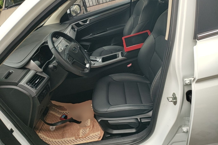 GEELY Emgrand GL 2018 car image #19