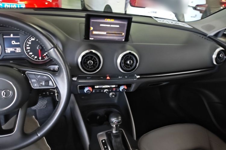 Audi A3 2019 car image #10