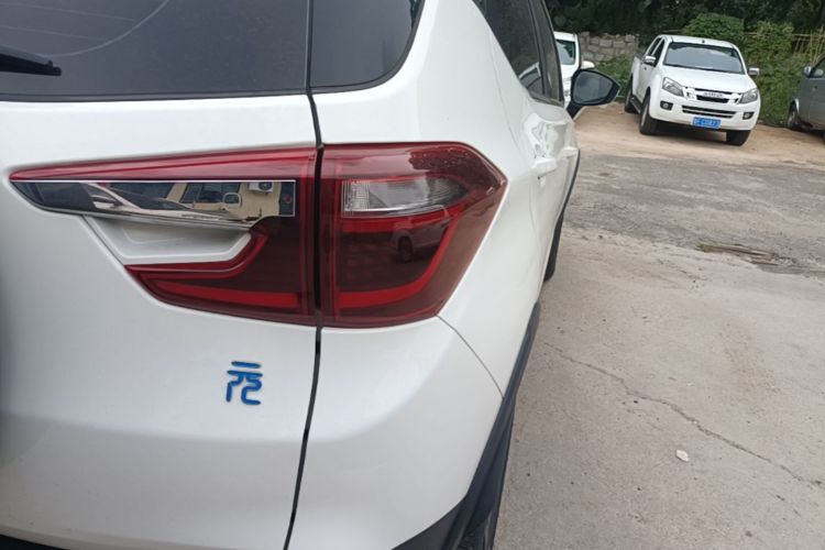BYD Yuan New Energy 2019 #8 BYD Yuan New Energy 2019 car image #8