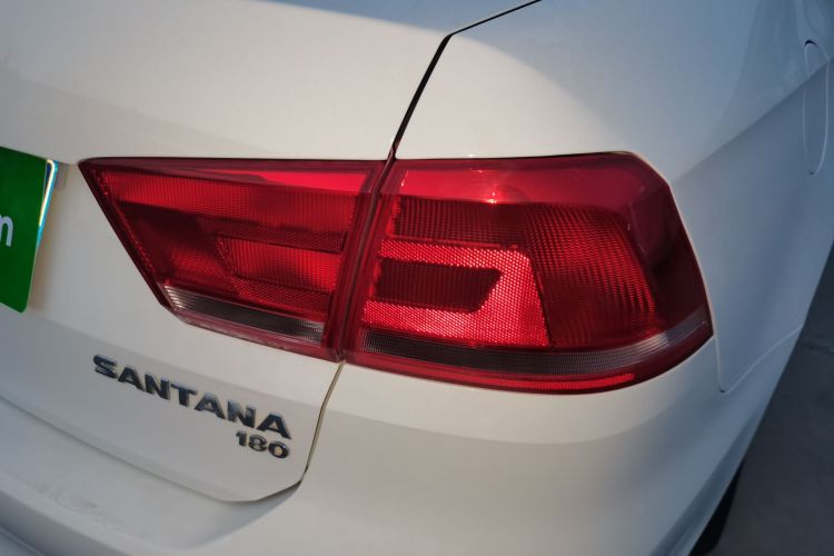 Volkswagen Santana 2016 صورة سيارة #8