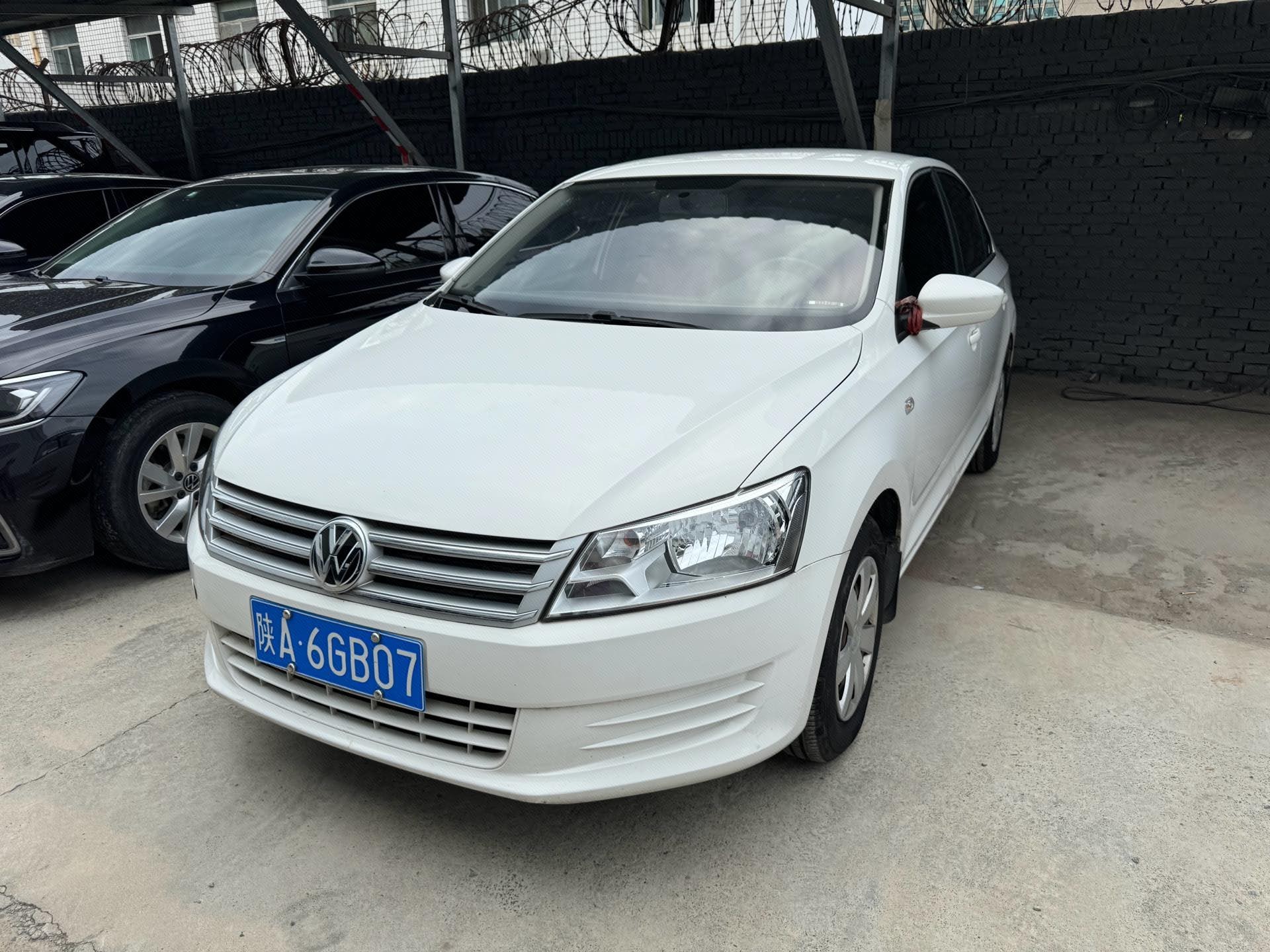 Volkswagen Santana 2014 immagine di auto 