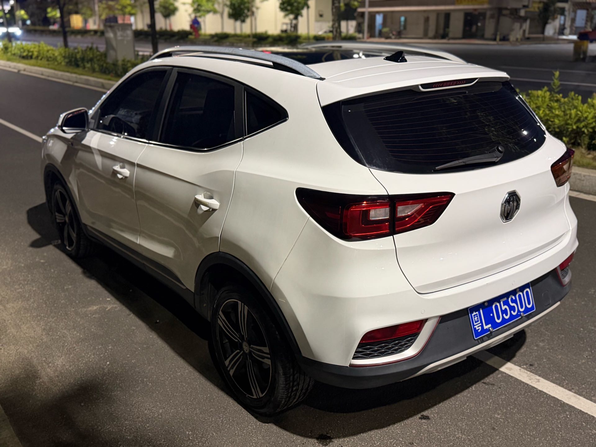 MG ZS 2017 #5 MG ZS 2017 car image #5