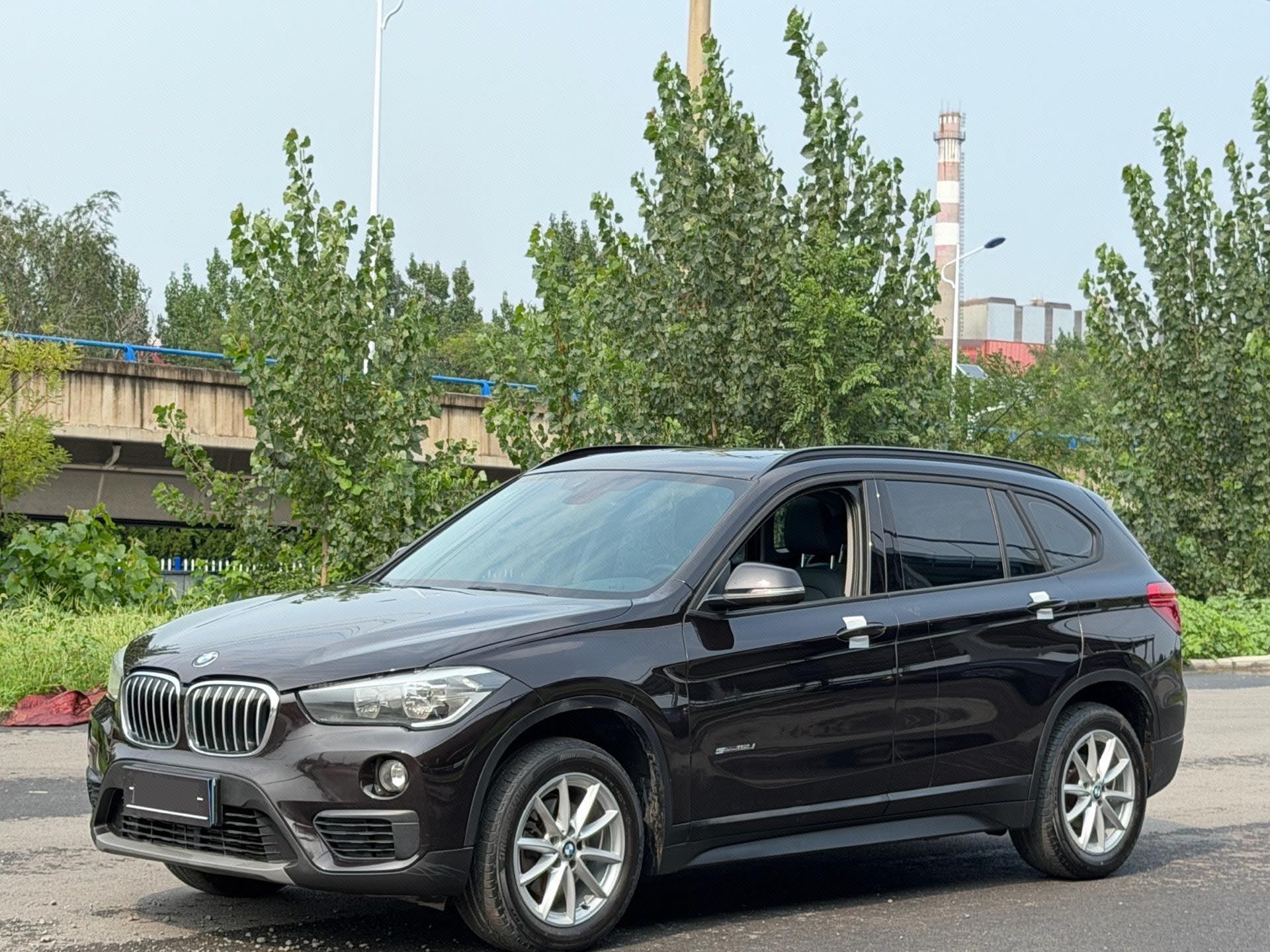 BMW X1 2017 BMW X1 2017 car image