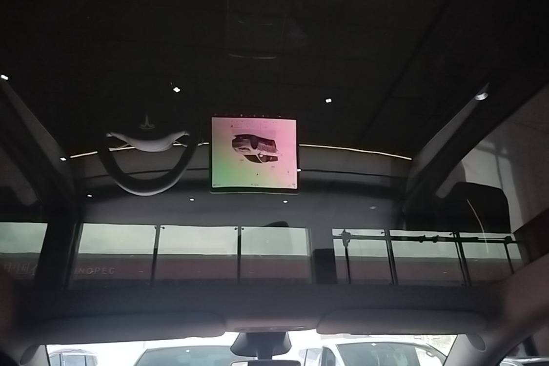 Tesla Model Y 2024 imagen de coche #9