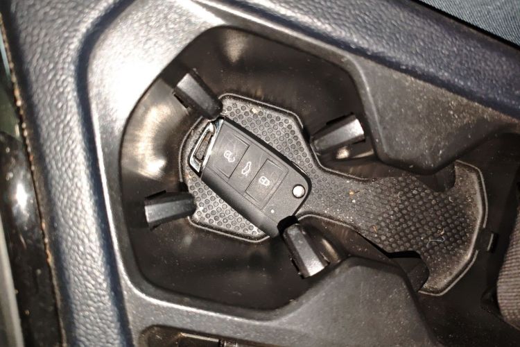 Volkswagen Tharu 2023 car image #14