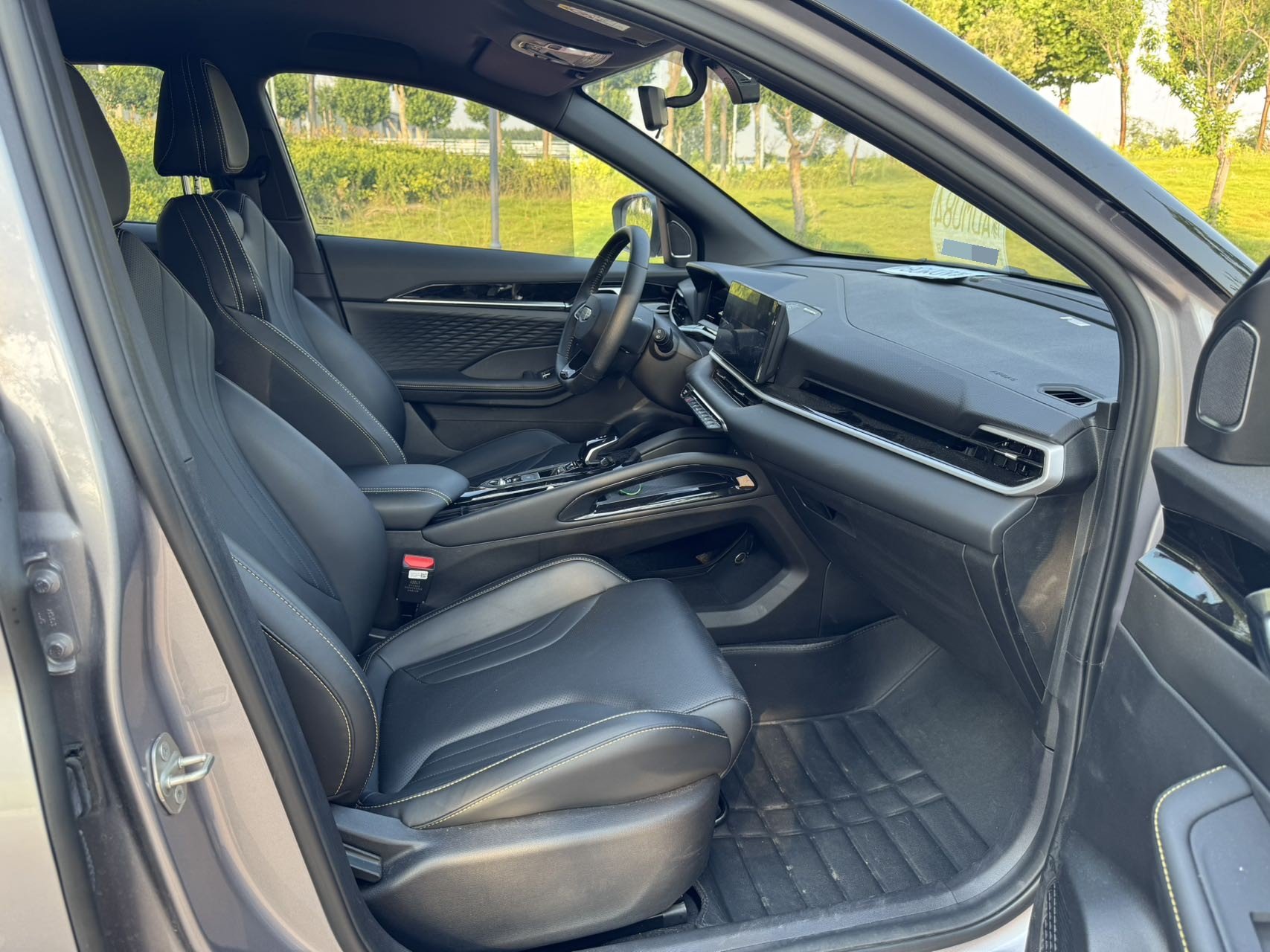 GEELY Coolray 2025 car image #3