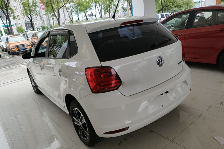 Volkswagen Polo 2017 #5 Volkswagen Polo 2017 car image #5