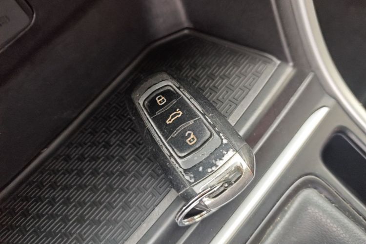 GEELY Vision X6 2019 car image #9