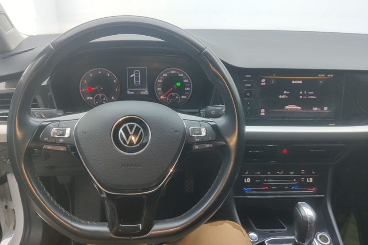 Volkswagen Lavida 2021 #10 Volkswagen Lavida 2021 car image #10