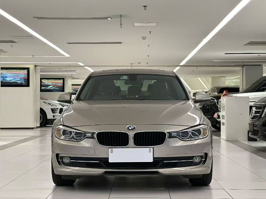 BMW 3 Series 2017 #9 BMW 3 Series 2017 car image #9