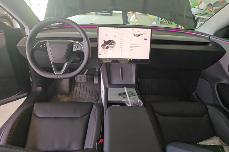 Tesla Model 3 2025 #10 Tesla Model 3 2025 car image #10