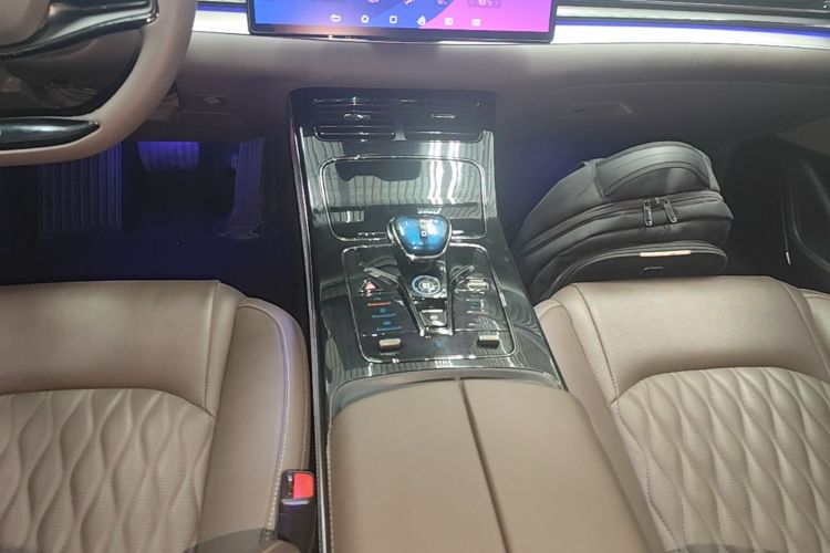 BYD Han 2023 car image #14