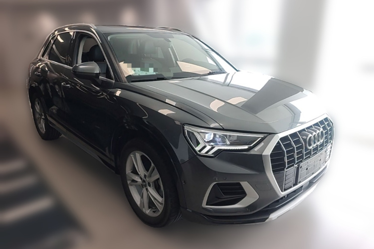 Audi Q3 2021 car image #4