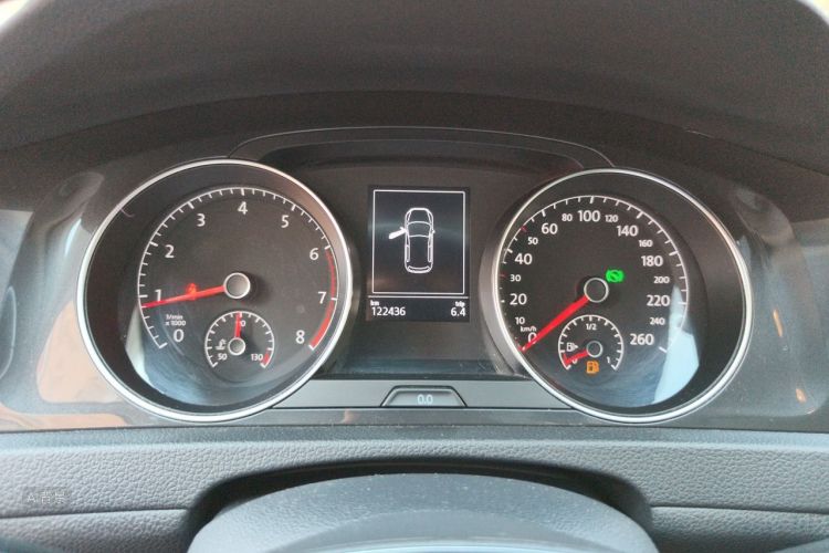 Volkswagen Golf 2020 car image #13