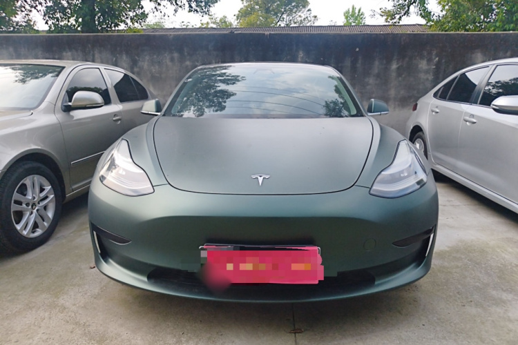 Tesla Model 3 2020 car image #3