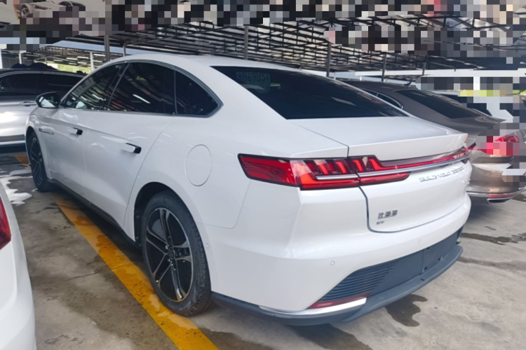 BYD Han 2021 immagine di auto #5