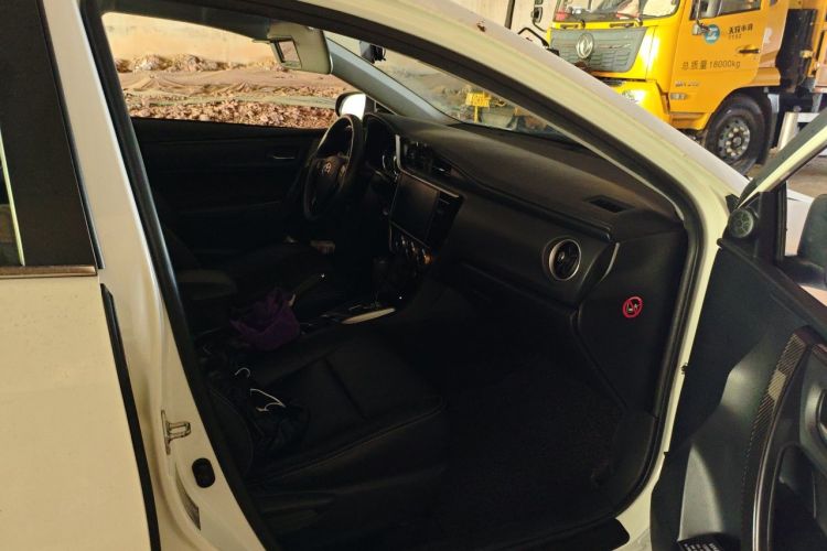 Toyota Corolla 2017 car image #23