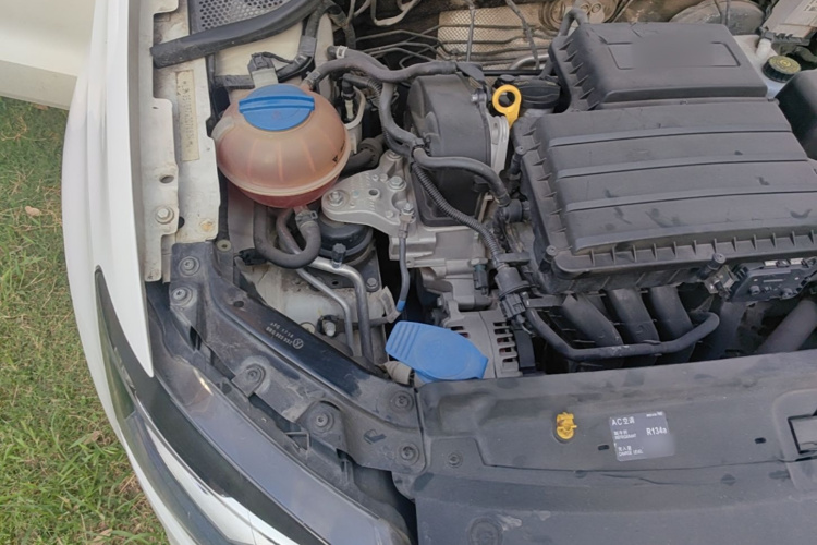 Volkswagen Polo 2017 car image #28