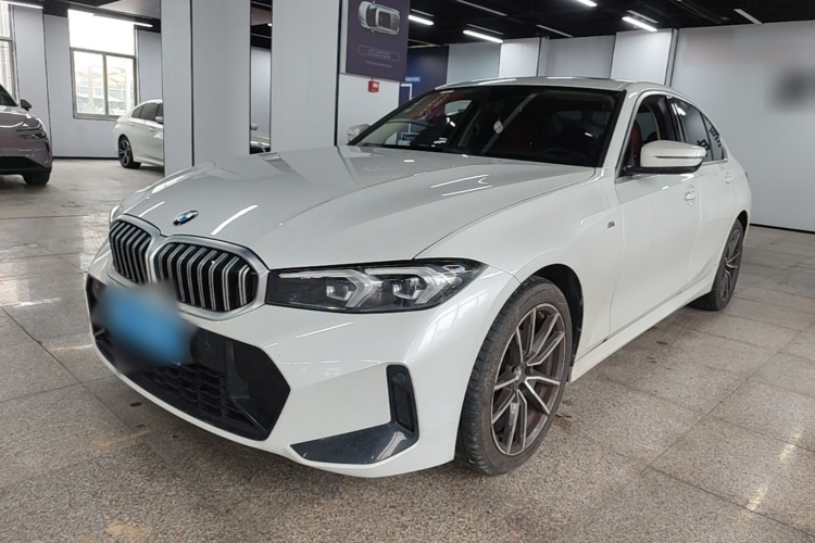 BMW 3 Series 2024 car image #2
