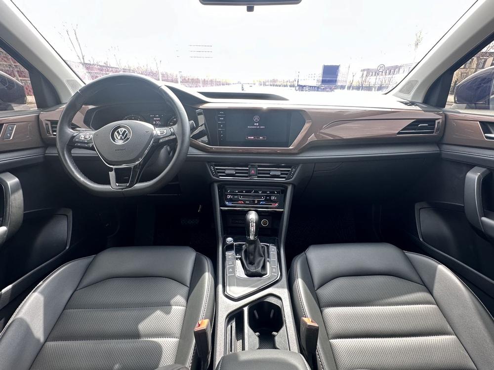 Volkswagen Tharu 2021 car image #16