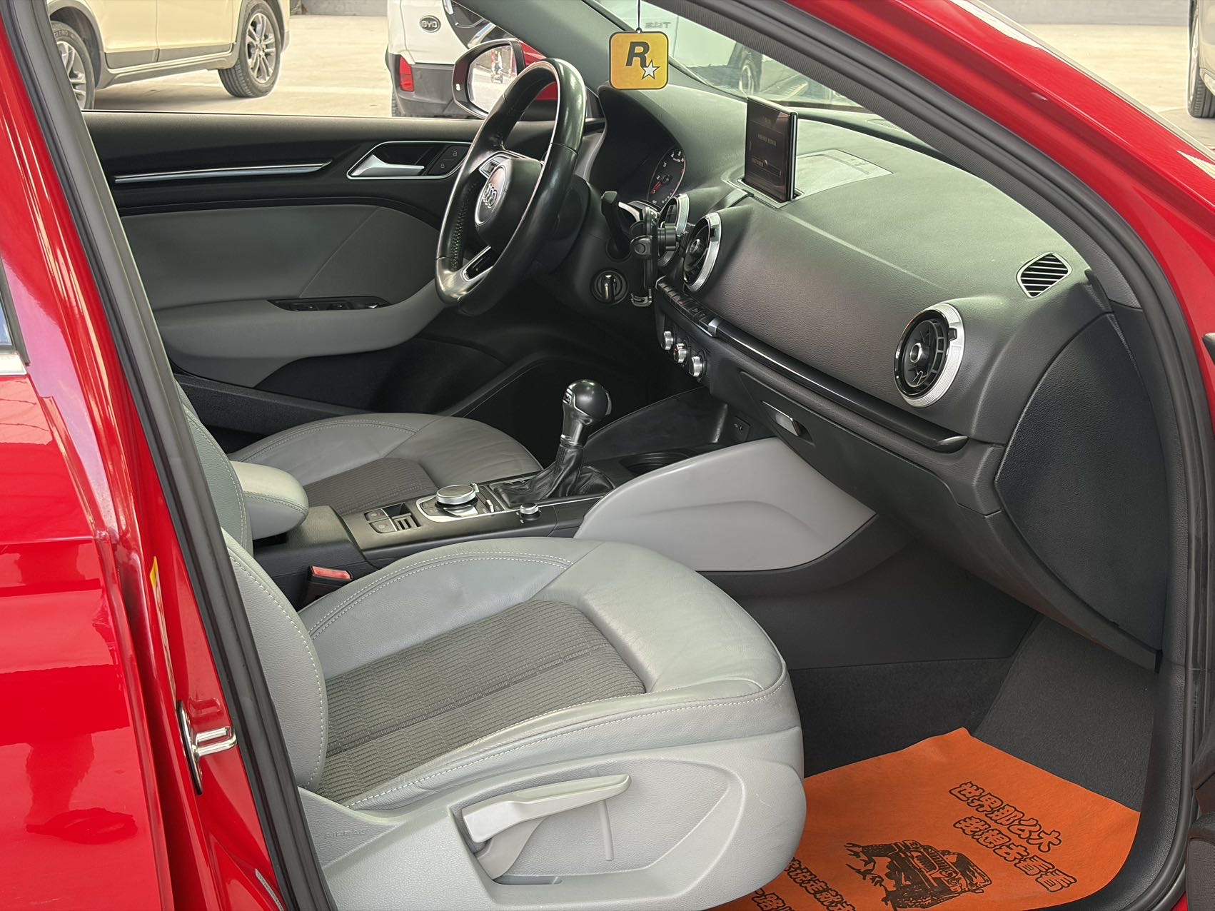 Audi A3 2019 immagine di auto #3