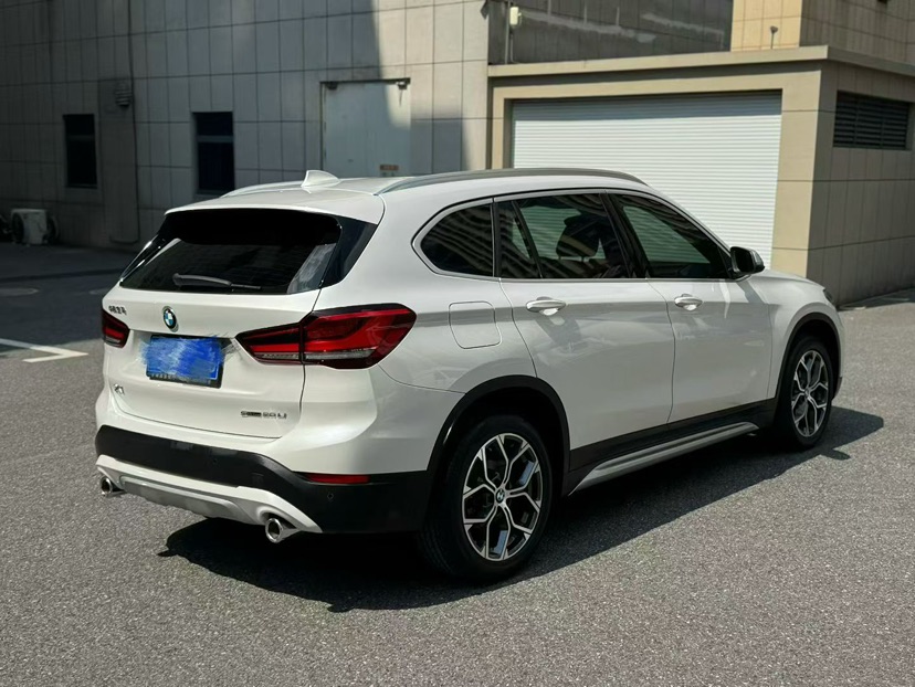 BMW X1 2022 #4 BMW X1 2022 car image #4