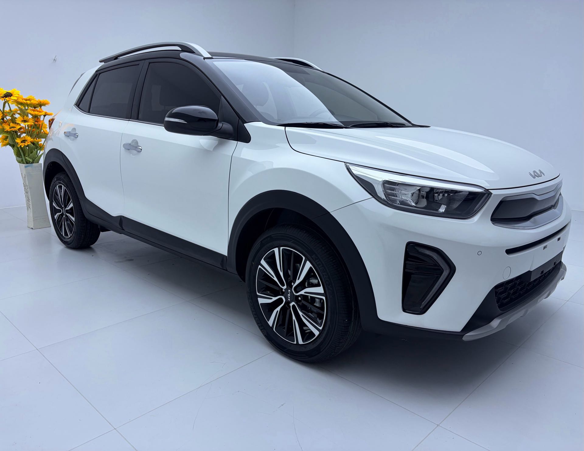 Kia KX1 2023 car image #3