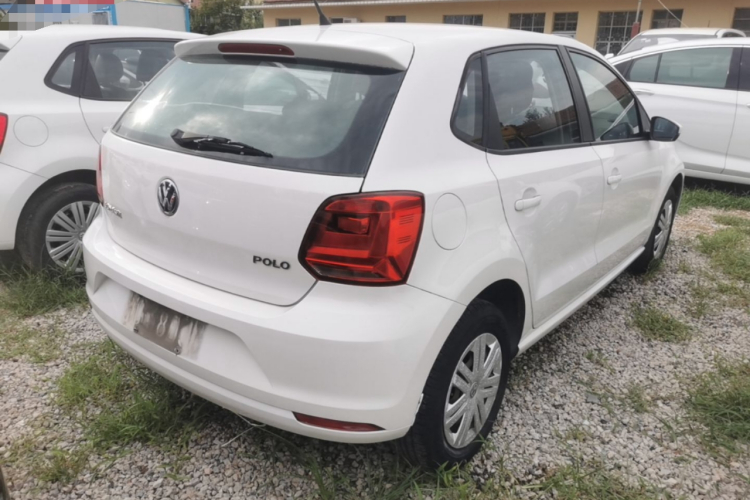 Volkswagen Polo 2016 car image #7