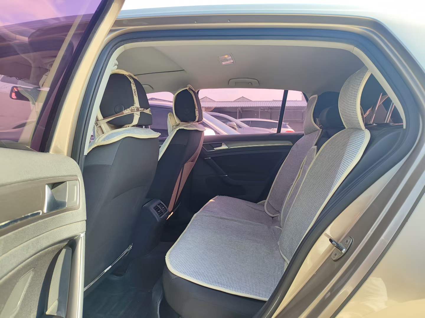 Volkswagen Golf 2014 car image #8