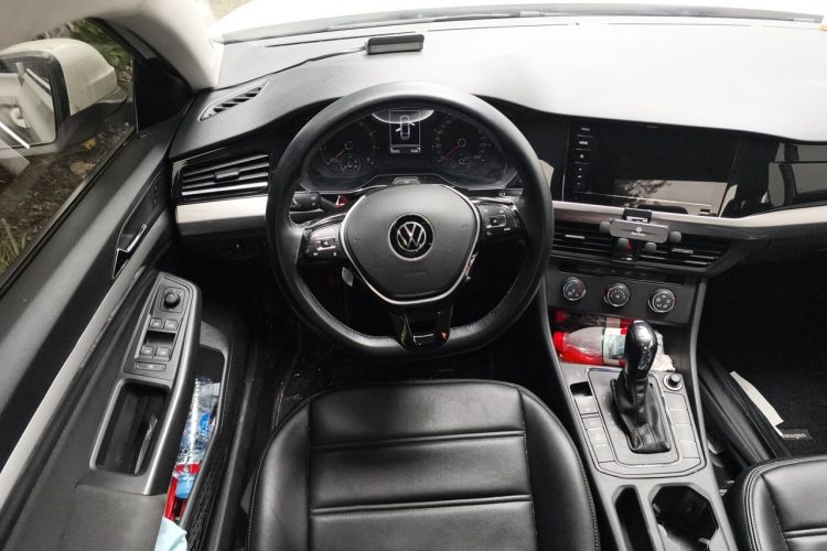Volkswagen Bora 2022 car image #11