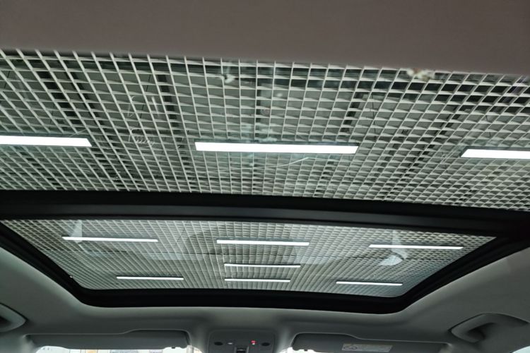 Audi Q3 2021 car image #18
