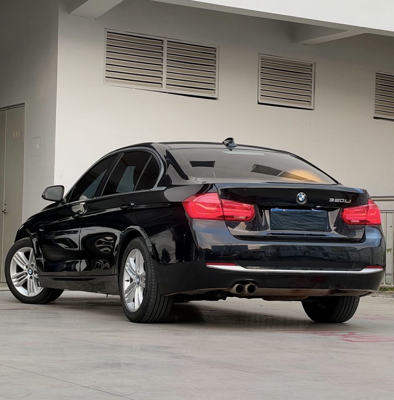 BMW 3 Series 2017 #4 BMW 3 Series 2017 car image #4
