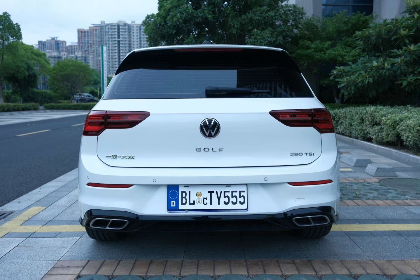 Volkswagen Golf 2024 car image #9