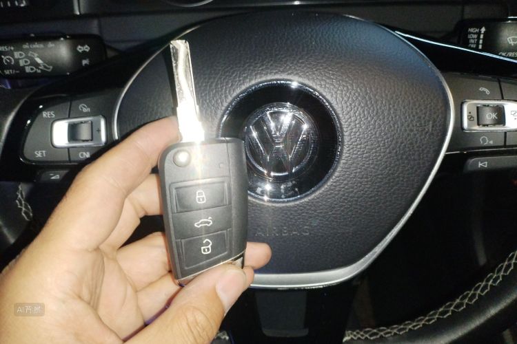 Volkswagen Golf 2017 car image #10