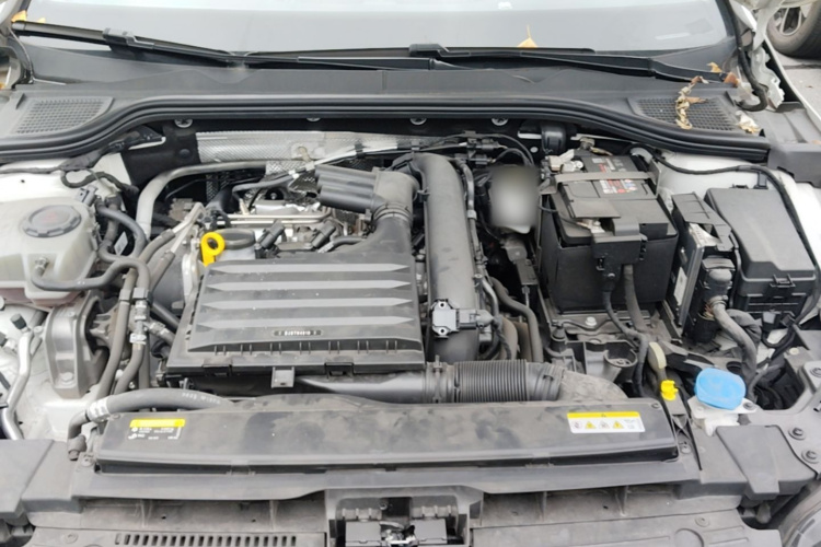 Volkswagen Golf 2023 immagine di auto #20