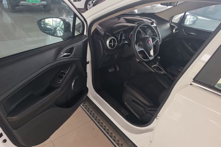 BYD Yuan 2017 #16 BYD Yuan 2017 car image #16