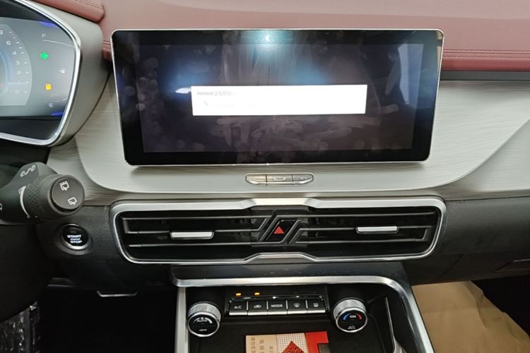 GEELY Coolray 2019 car image #13
