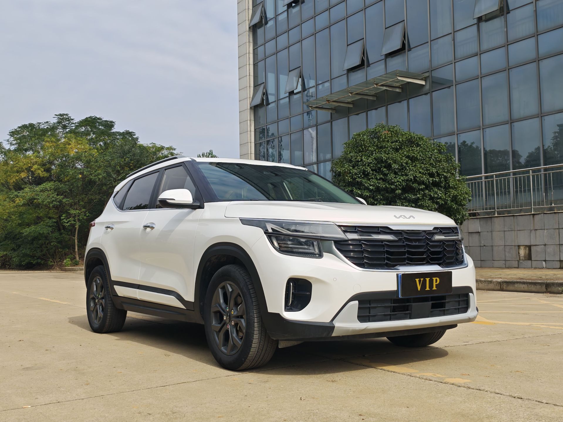 Kia Seltos 2023 immagine di auto #10