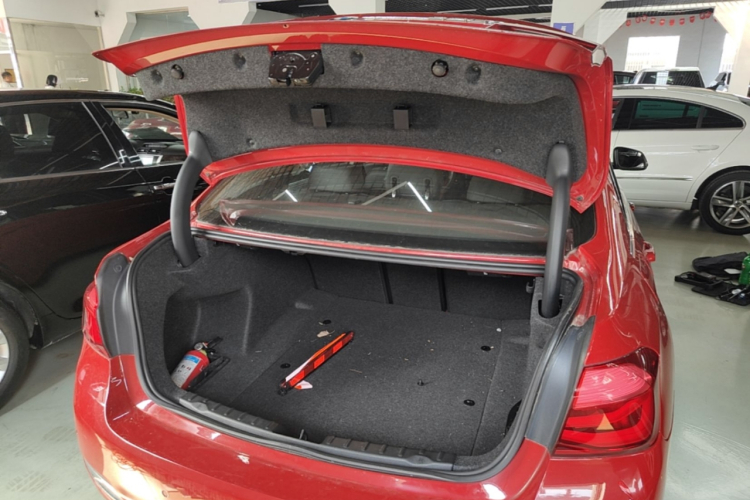 BMW 3 Series 2017 car image #21