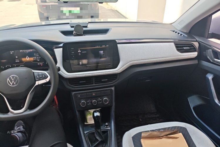 Volkswagen Tharu 2025 #11 Volkswagen Tharu 2025 immagine di auto #11