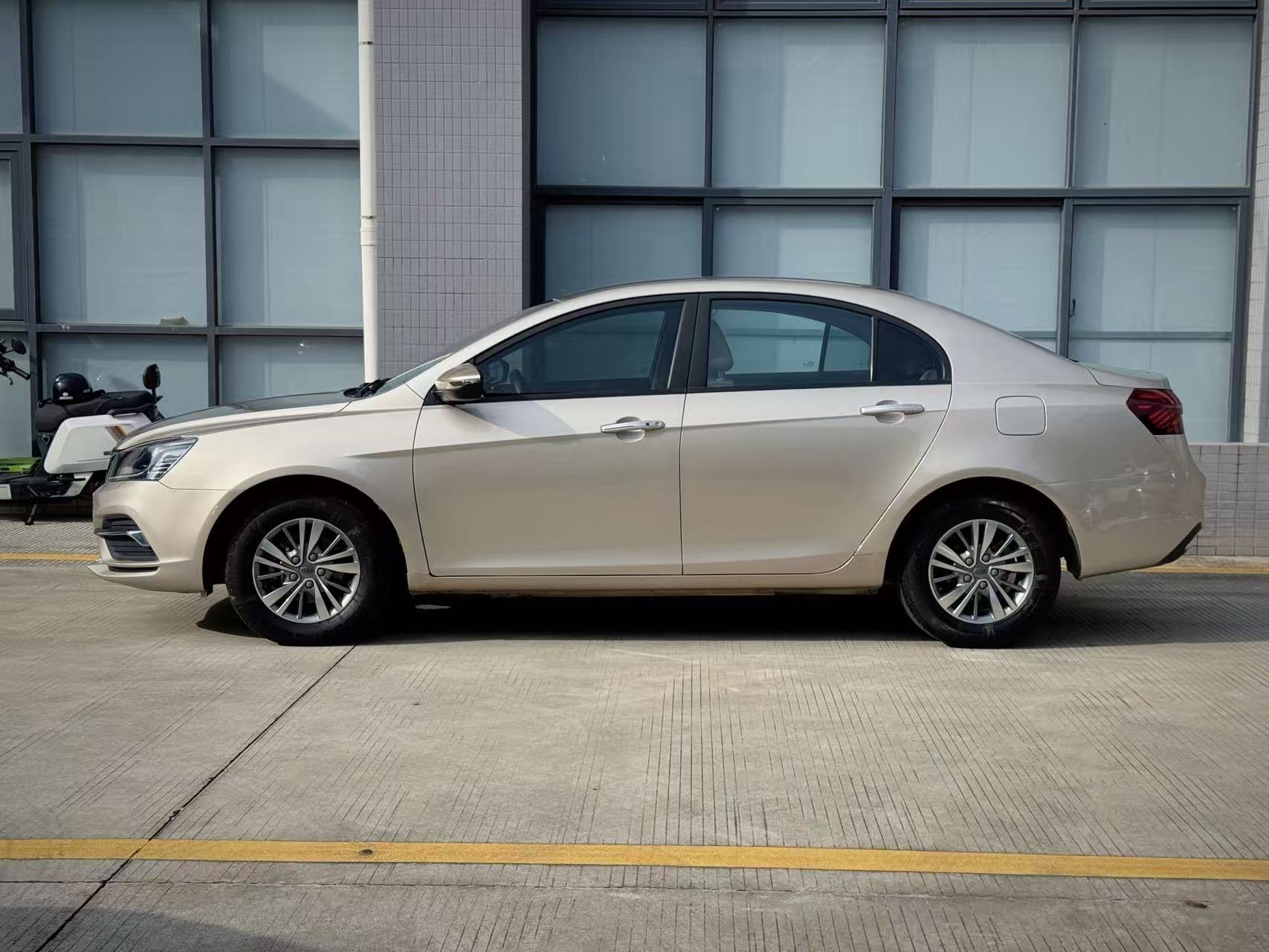 GEELY Emgrand 2018 #3 GEELY Emgrand 2018 car image #3