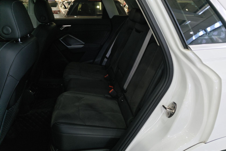 Audi Q3 2023 #17 Audi Q3 2023 car image #17