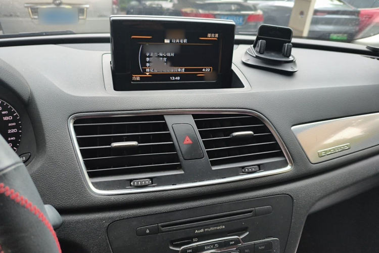 Audi Q3 2015 #17 Audi Q3 2015 car image #17