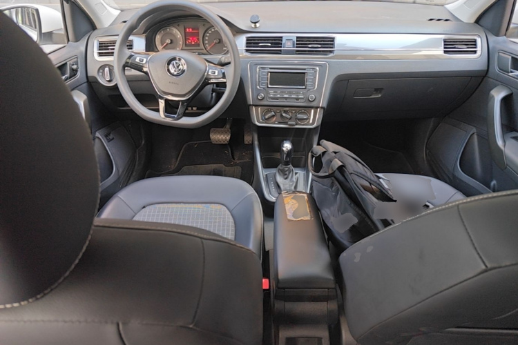 Volkswagen Santana 2016 car image #10